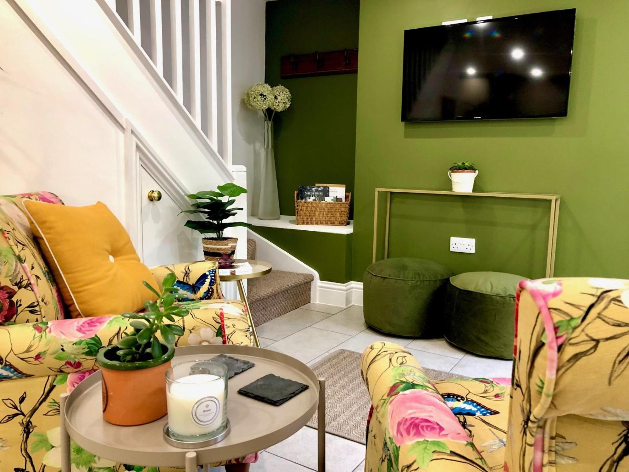 Flower Cottage By Ludlow Castle With Onsite Parking エクステリア 写真