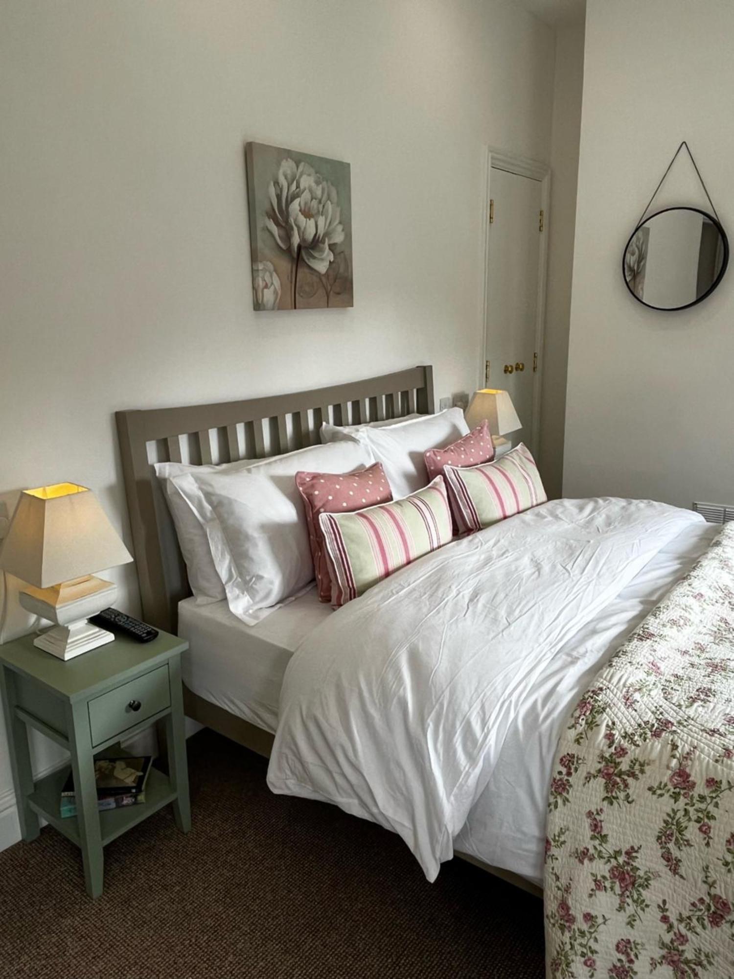 Flower Cottage By Ludlow Castle With Onsite Parking エクステリア 写真